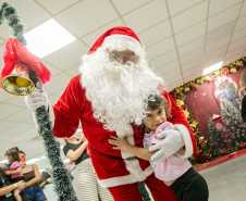 Natal Solidário: Papai Noel recebe crianças até quinta-feira no Palácio Taguaré