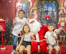 Natal Solidário: Papai Noel recebe crianças até quinta-feira no Palácio Taguaré