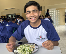 SEED - Orgânicos ganham espaço na alimentação escolar e chegam a 5 mil toneladas no Paraná