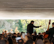 Orquestra Sinfônica do Paraná encerra série “Mostly Mozart” no Museu Oscar Niemeyer no próximo sábado