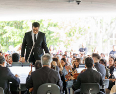 Orquestra Sinfônica do Paraná encerra série “Mostly Mozart” no Museu Oscar Niemeyer no próximo sábado