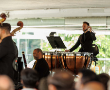 Orquestra Sinfônica do Paraná encerra série “Mostly Mozart” no Museu Oscar Niemeyer no próximo sábado