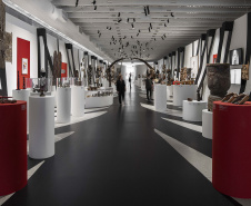 Exposição africana do MON ganha novo diálogo com o contemporâneo