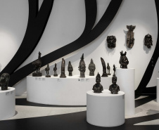 Exposição africana do MON ganha novo diálogo com o contemporâneo