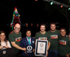 Maior Papai Noel do mundo fica no Paraná