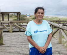 Em quatro dias, Sanepar já retirou 21 toneladas de lixo das praias do Paraná