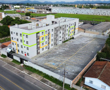 Com aporte do Casa Fácil Paraná, 51 novos apartamentos são entregues para famílias de Pinhais