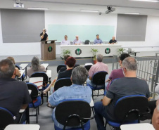 UEL ganha auditório revitalizado com capacidade para 100 pessoas e sistema de audiovisual