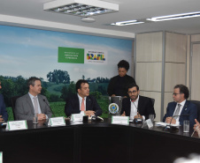 Paraná será responsável pelo banco brasileiro de antígenos e vacinas contra febre aftosa