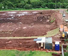 Sanepar avança na reurbanização de terreno que recebeu resíduos do Lago Municipal de Cascavel