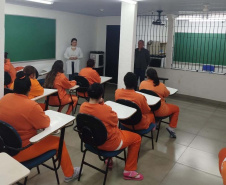 Educação abre seleção de professores para cursos do Programa Mulheres Mil em cinco municípios