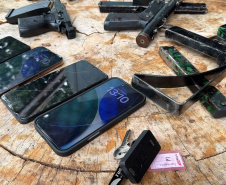 PMPR apreende mil celulares durante operação contra quadrilha em Londrina