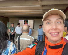 Bombeira conclui curso no Chile e projeta avanços na prevenção de incêndios florestais no Paraná