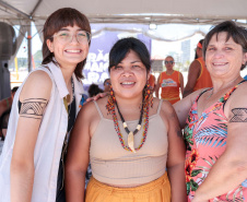 Verão Maior Paraná: oficina de pinturas corporais valoriza cultura indígena no litoral