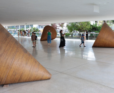 Primeira quarta-feira do ano é marcada por filas no Museu Oscar Niemeyer (MON), em Curitiba