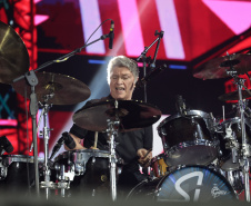 O grupo Roupa Nova durante a apresentacao do seu show dentro da programacao do Verao Maior Parana, em Matinhos - 15/02/2026 - Foto: Geraldo Bubniak/AEN