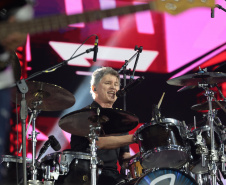 O grupo Roupa Nova durante a apresentacao do seu show dentro da programacao do Verao Maior Parana, em Matinhos - 15/02/2026 - Foto: Geraldo Bubniak/AEN