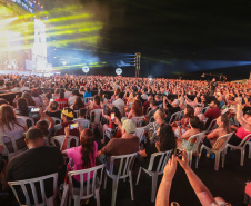 O grupo Roupa Nova durante a apresentacao do seu show dentro da programacao do Verao Maior Parana, em Matinhos - 15/02/2026 - Foto: Geraldo Bubniak/AEN