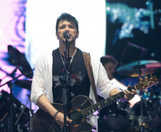 O grupo Roupa Nova durante a apresentacao do seu show dentro da programacao do Verao Maior Parana, em Matinhos - 15/02/2026 - Foto: Geraldo Bubniak/AEN