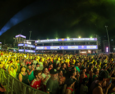 O grupo Roupa Nova durante a apresentacao do seu show dentro da programacao do Verao Maior Parana, em Matinhos - 15/02/2026 - Foto: Geraldo Bubniak/AEN
