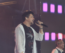 O grupo Roupa Nova durante a apresentacao do seu show dentro da programacao do Verao Maior Parana, em Matinhos - 15/02/2026 - Foto: Geraldo Bubniak/AEN