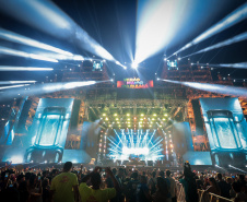 O grupo Roupa Nova durante a apresentacao do seu show dentro da programacao do Verao Maior Parana, em Matinhos - 15/02/2026 - Foto: Geraldo Bubniak/AEN