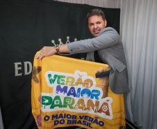 O cantor Eduardo Costa  