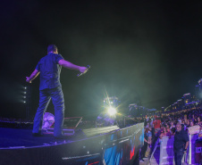 O cantor Eduardo Costa 