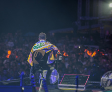 O cantor Eduardo Costa 