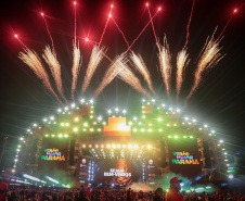 O cantor Eduardo Costa  durante a apresentacao do seu show dentro da programacao do Verao Maior Parana, 