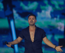 O cantor Eduardo Costa  