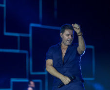 O cantor Eduardo Costa  