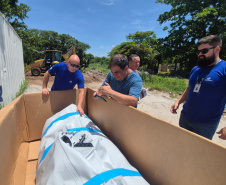 Em um dia, Sanepar instala reservatório para mais 250 mil litros d’água em Pontal do Paraná