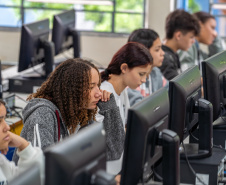 Seed-PR disponibiliza curso técnico de Inteligência Artificial para alunos da rede estadual