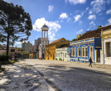 Cultura, história e arquitetura: roteiros que encantam turistas no Paraná