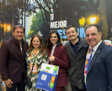 Destinos, serviços e gastronomia paranaense são destaques em feira de turismo na Espanha