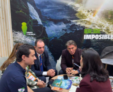 Destinos, serviços e gastronomia paranaense são destaques em feira de turismo na Espanha