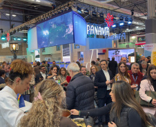 Destinos, serviços e gastronomia paranaense são destaques em feira na Espanha