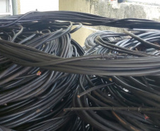 PCPR prende homem por receptação de localiza 1 tonelada de cabos de telefonia em Curitiba