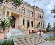 Diretores assumem cargo em escolas estaduais do Paraná