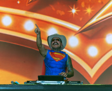 Shows Jiraya Uai e Gustavo Mioto