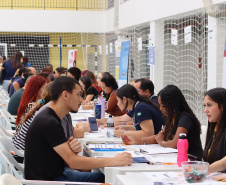 SETR - Mutirão Emprega Mais Curitiba oferece mais de 2 mil vagas e atende mais de mil pessoas na CIC