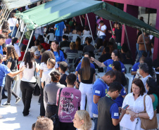 SETR - Mutirão Emprega Mais Curitiba oferece mais de 2 mil vagas e atende mais de mil pessoas na CIC