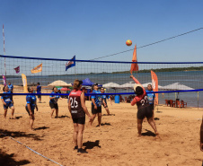 Porto São José reúne 140 idosos em torneio de vôlei adaptado do Verão Maior Paraná