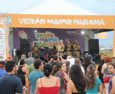 Nem a chuva afasta o público: Banda da PMPR agita o Palco Sunset em Shangri-lá