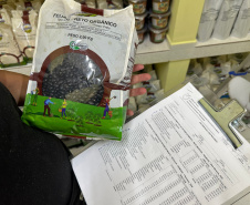 Colégios recebem primeira remessa de alimentos do ano com novidade da tecnologia ATM