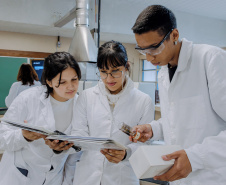 Educação profissional escolas estaduais reabrem matrículas para cursos técnicos no Paraná