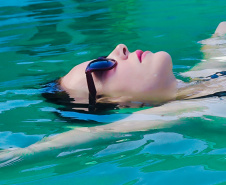 Vilãs do desperdício: piscinas plásticas e infláveis acendem alerta para consumo excessivo de água no verão