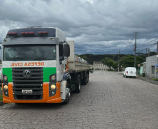 Defesa Civil - Mais 2 mil telhas para São José dos Pinhais