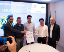 SECID - Estado autoriza mais R$ 197 milhões para pavimentação em 15 municípios